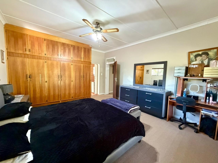 3 Bedroom Property for Sale in Oudtshoorn North Western Cape